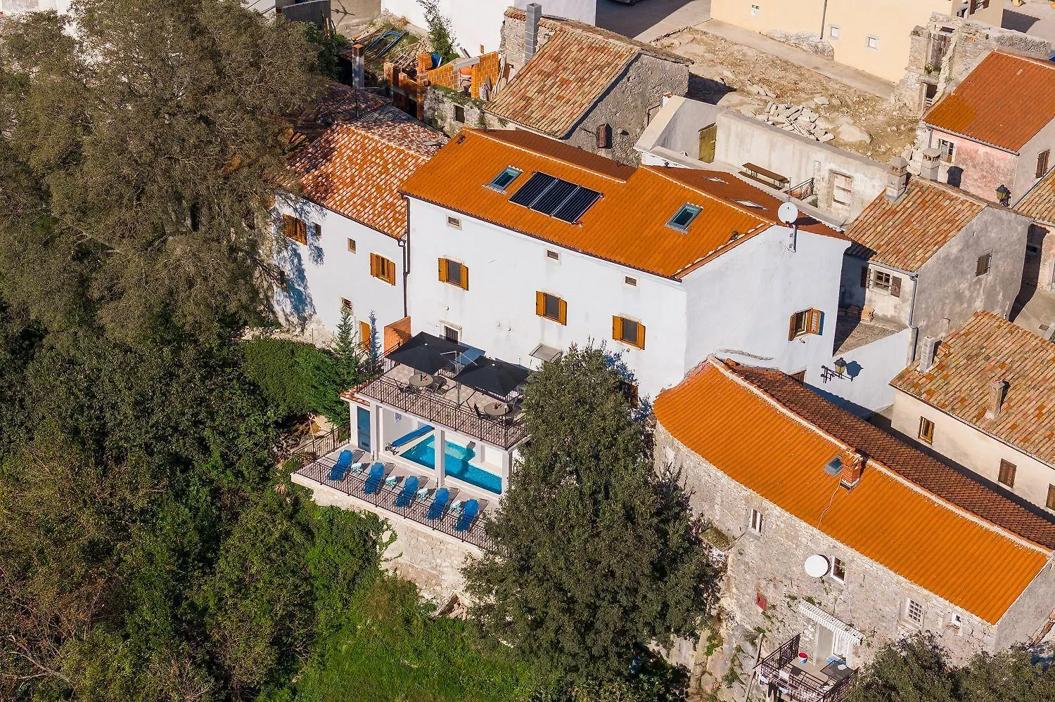 Mediterranes Apartment Mit Panoramablick, Pool, Privatparkplatz, Grill Pazin Hırvatistan