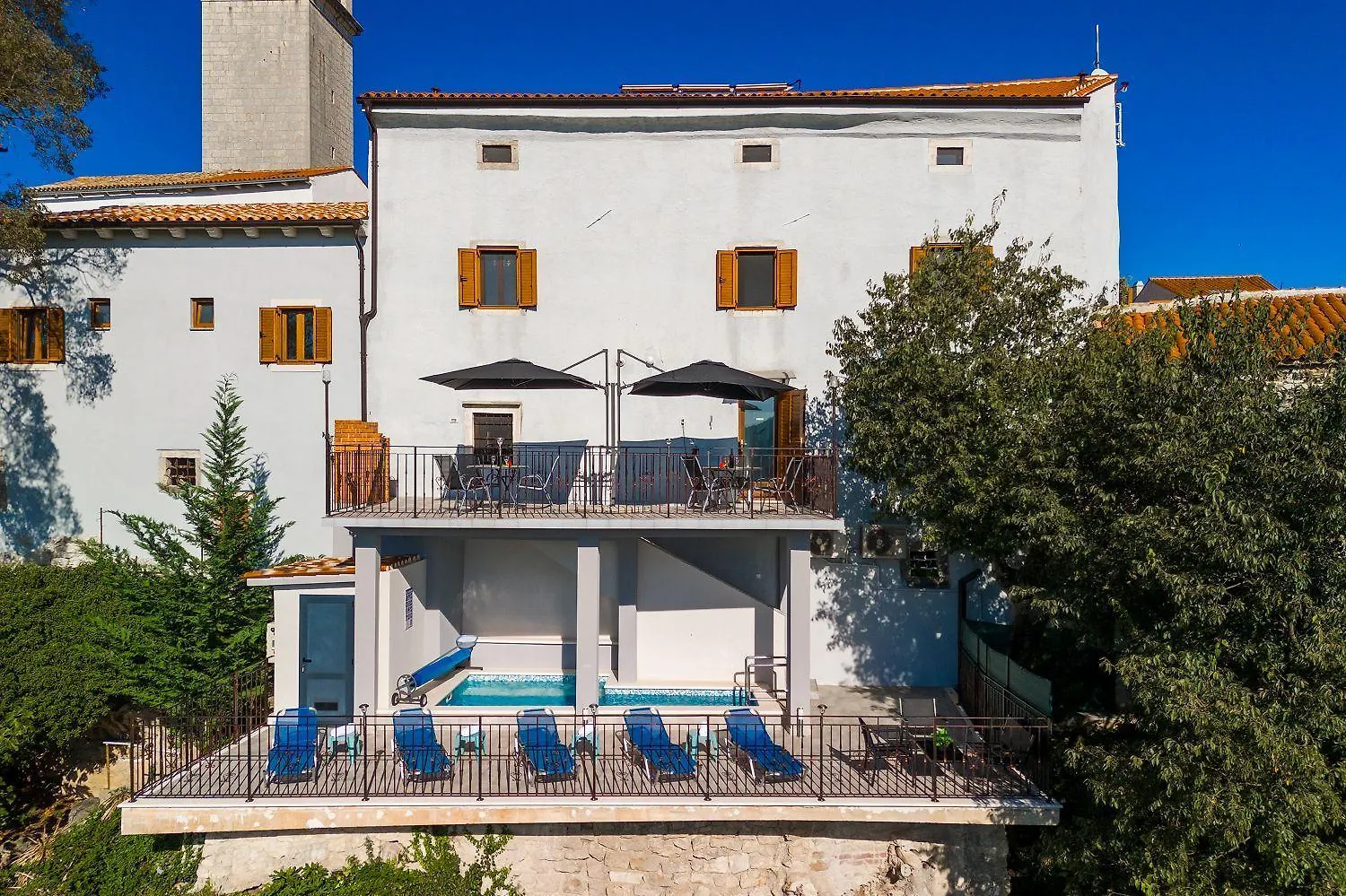 Mediterranes Apartment Mit Panoramablick, Pool, Privatparkplatz, Grill Pazin