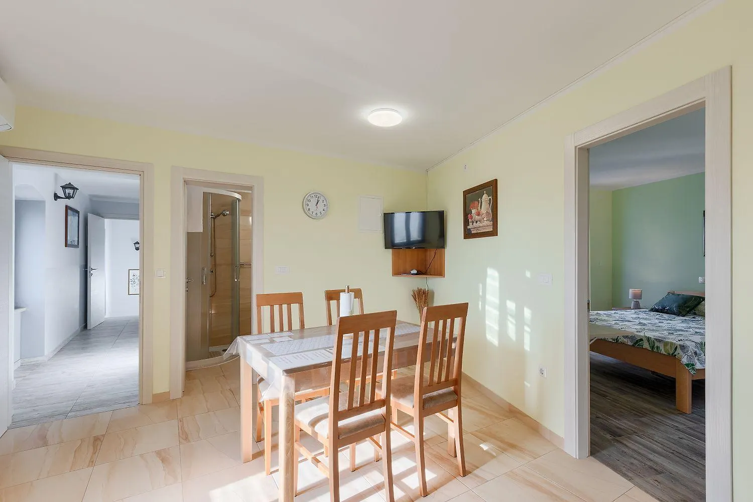 Mediterranes Apartment Mit Panoramablick, Pool, Privatparkplatz, Grill Pazin